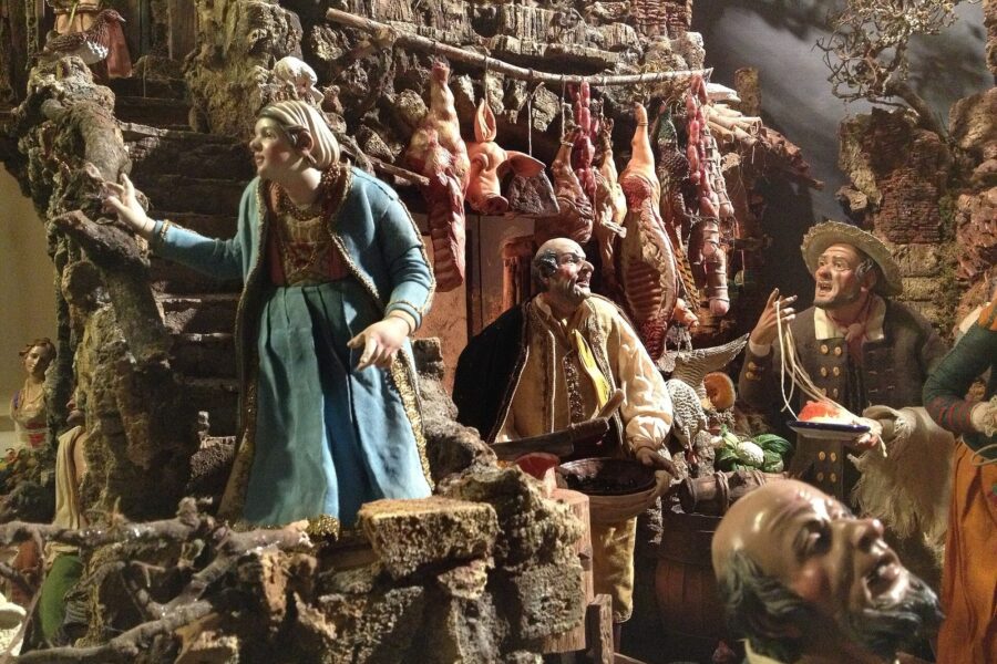 Hand-painted Neapolitan presepe shepherd figures with terracotta faces and fabric clothes